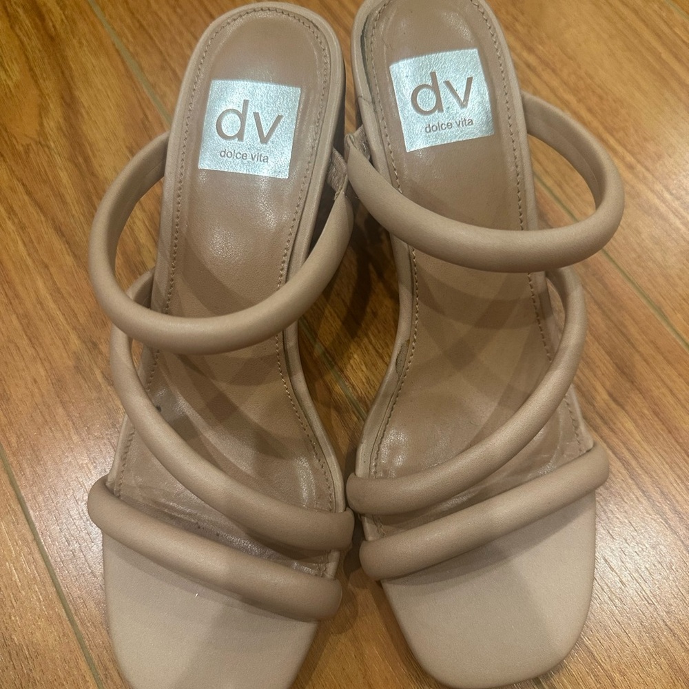 Dolce Vita Tan Snakeskin Heels